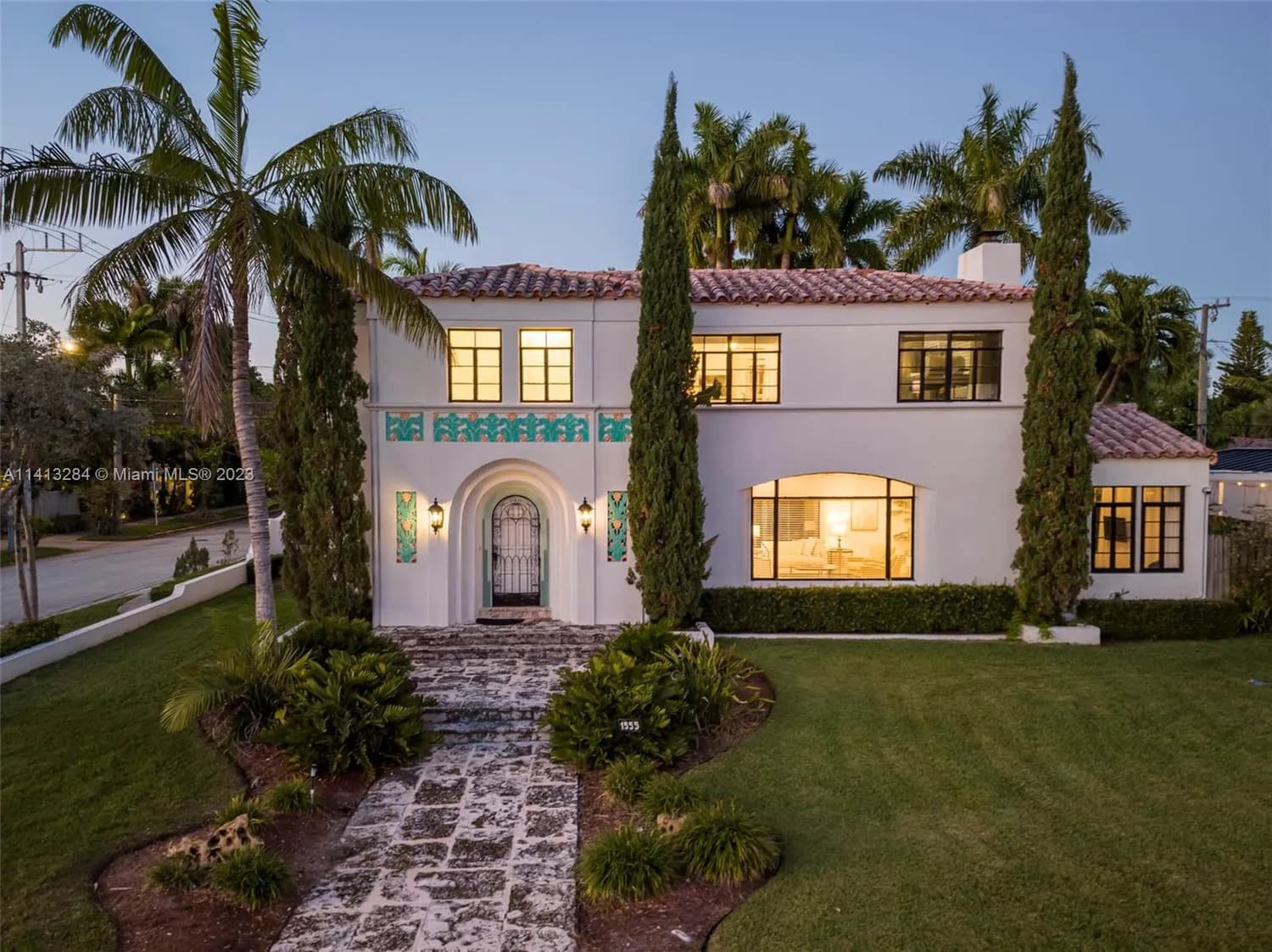 Property in Hollywood